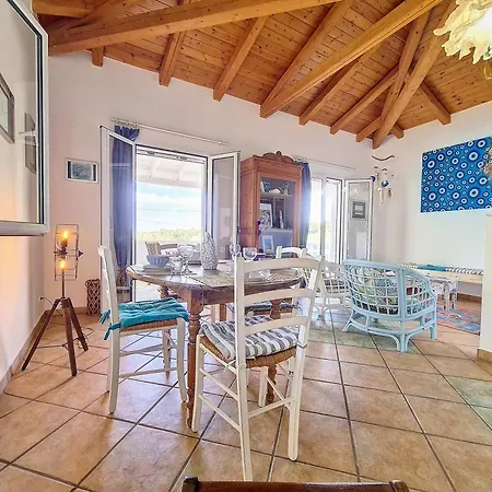 Villa Jolie Proche Des Plages Aghios Emilianos (Peloponnese)