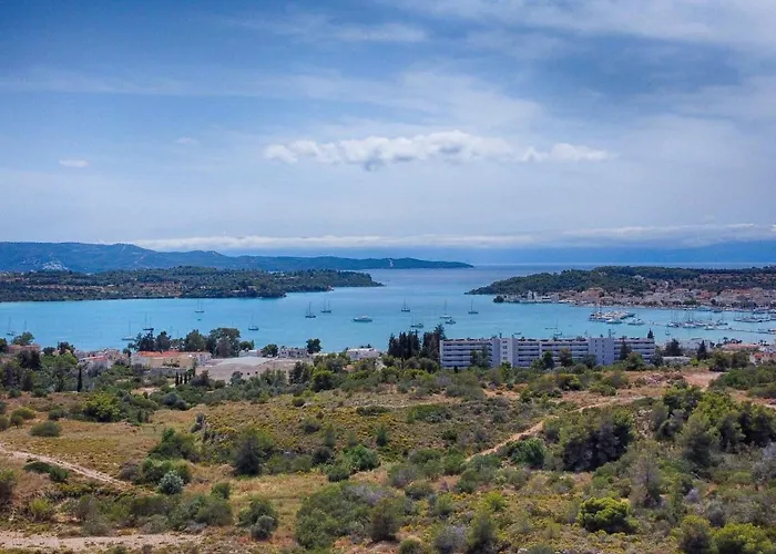Jolie Proche Des Plages * Aghios Emilianos (Peloponnese)